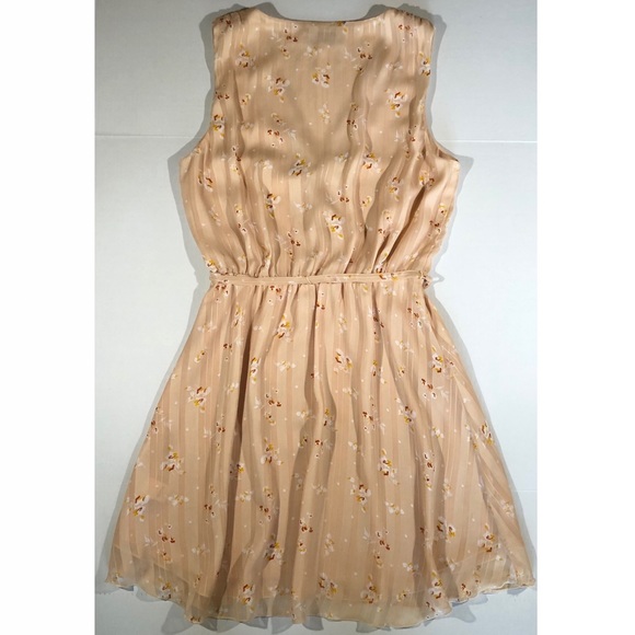 WAYF Floral Sleeveless V-neck Mini Dress - Picture 2 of 12